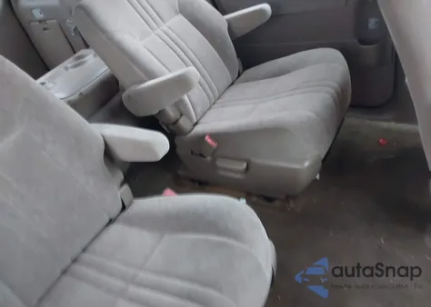 1999 Toyota Sienna Xle z USA, uszkodzony, nr VIN 4T3ZF13CXXU122324